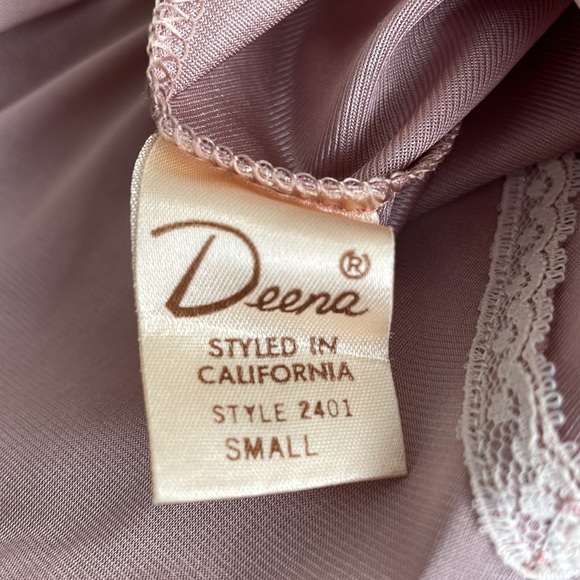 Deena Styled in California Vintage Teddy with Lace Trim - Picture 8 of 12